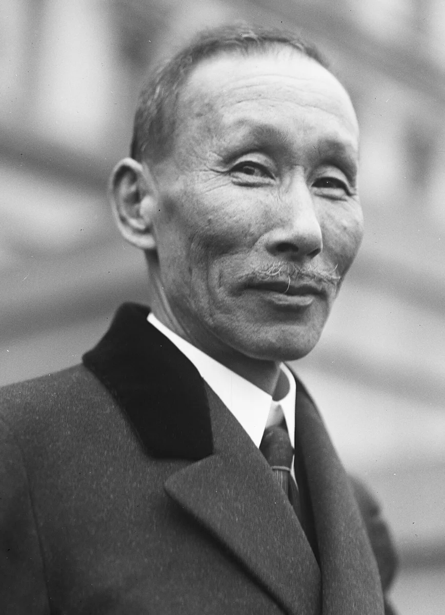 Portrait of Kato Tomosaburo